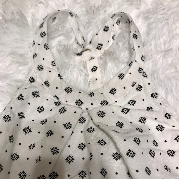Old Navy Other - Old Navy Black and White Top size 5
